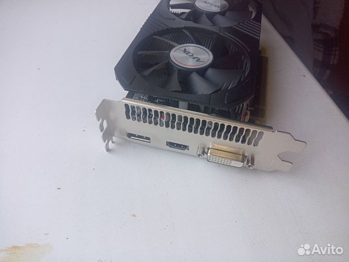 Видеокарта Radeon RX560 4GB
