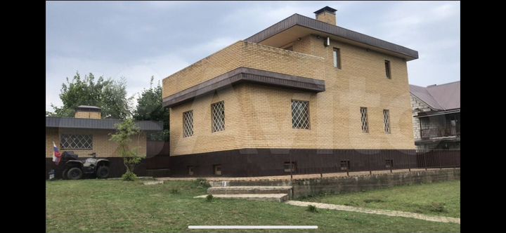 Дом 240 м² на участке 5 сот.