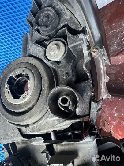 Фара передняя тойота раф 4 CA40 оригинал