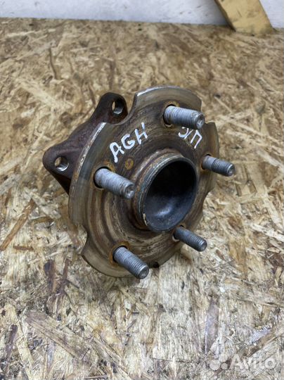 Ступица задняя Toyota Alphard agh30 2wd
