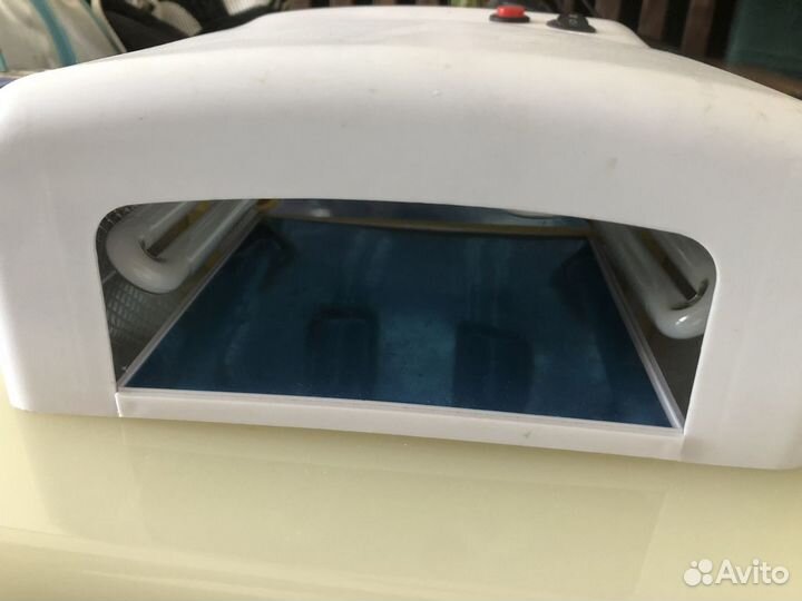 Лампа для сушки ногтей