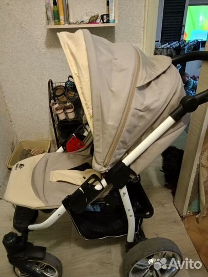 Прогулочная коляска