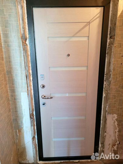 Дверь входная металлическая