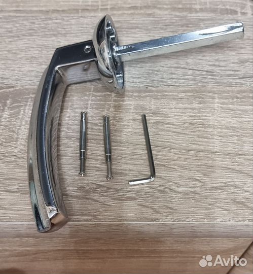 Дверная ручка