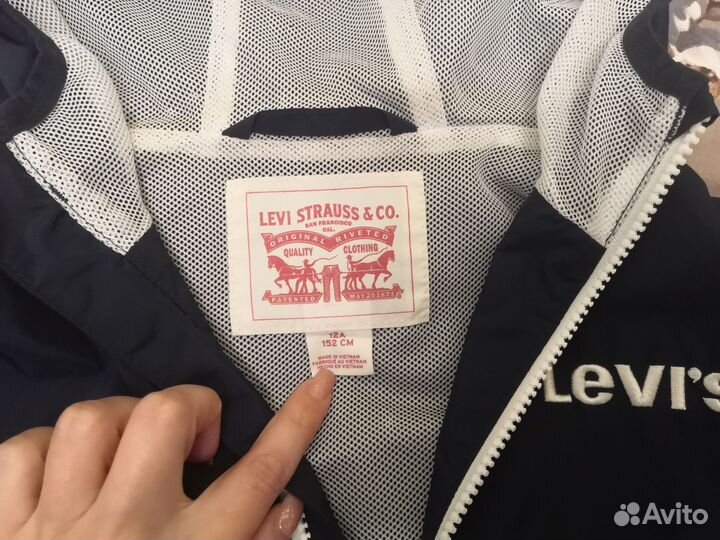 Ветровка на мальчика Levi's р152