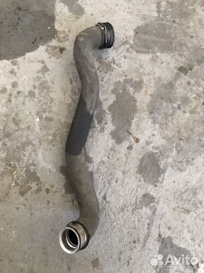 Патрубок системы охлаждения 1.8 Mercedes w204