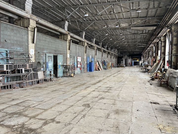Свободного назначения, 12000 м²