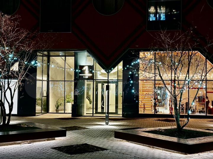 2-к. квартира, 55 м², 2/10 эт.