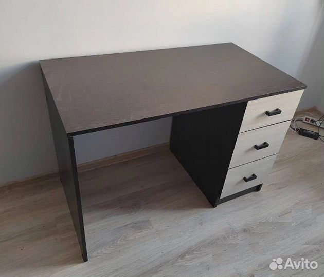 Стол для письма