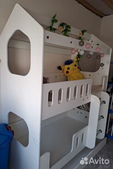 Продам 2х ярусную кровать