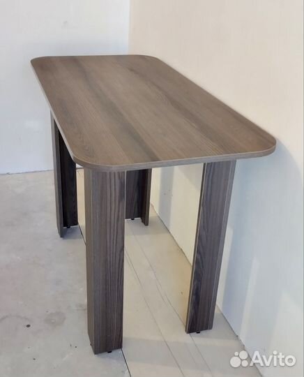 Стол кухонный новый