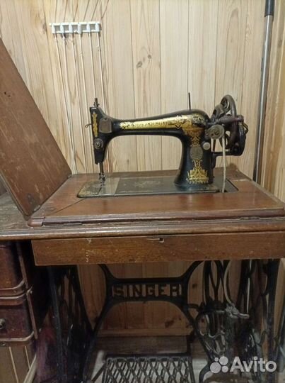 Швейная машина Singer