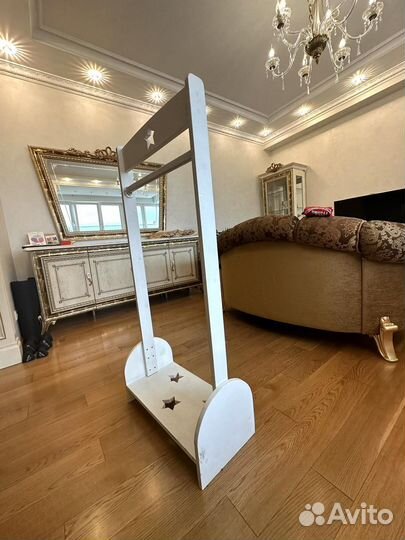 Вешалка открытая детская