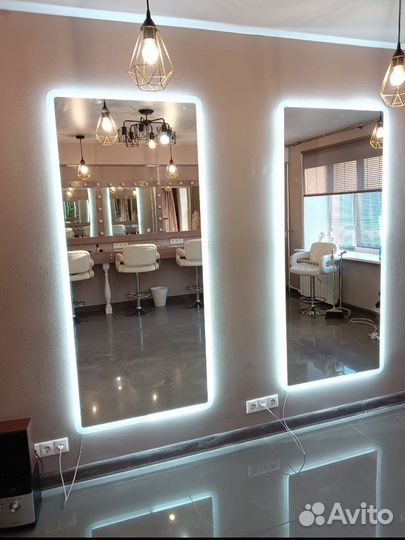 Зеркало с подсветкой в полный рост