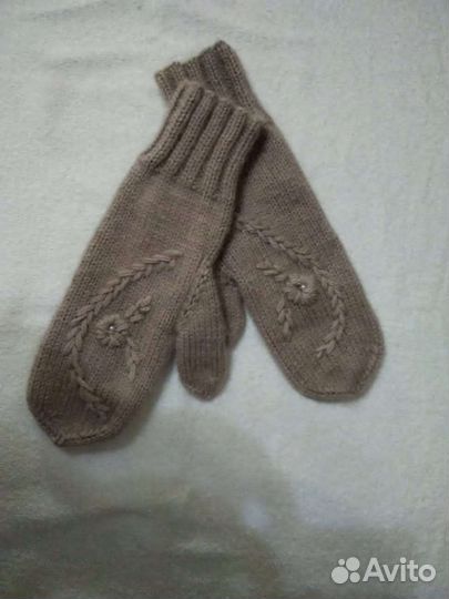 Варежки женские