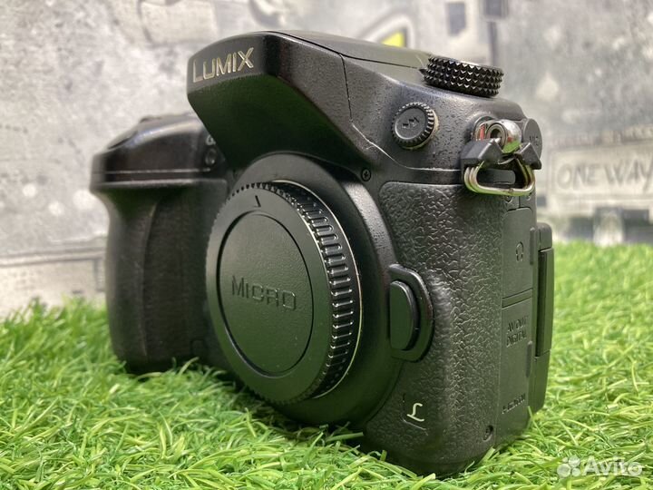 Panasonic Lumix DMC-GH4