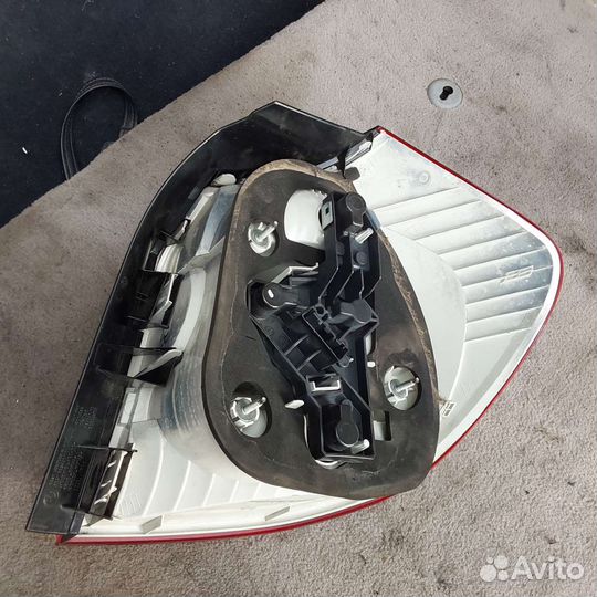 Bmw E87 1 серия фонарь задний левый