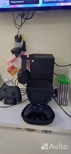 Xbox series x 2 геймпада 3 запечатанные игры