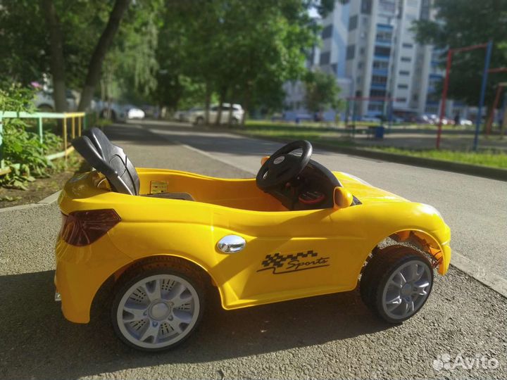 Детский электромобиль