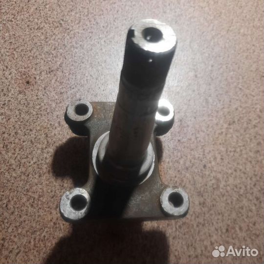 Поворотный кулак на газ 24 новый