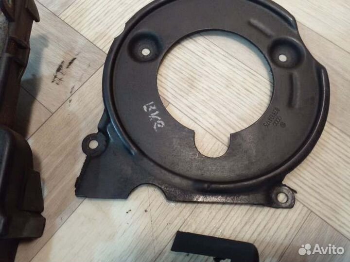 Кожух крышка ремня грм Skoda Octavia А5 BXE