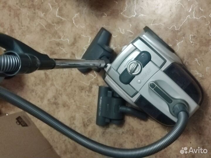 Пылесос Vitek