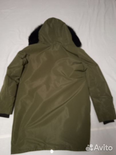 Зимняя парка с натуральным мехом на капюшоне Б/у м