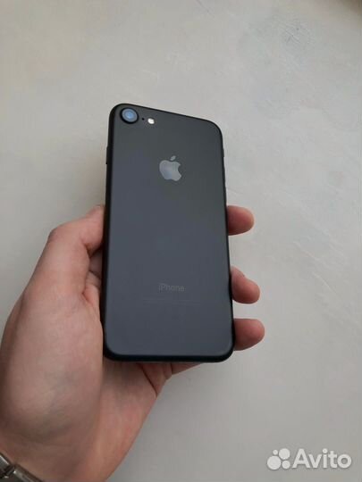 iPhone 7, 32 ГБ