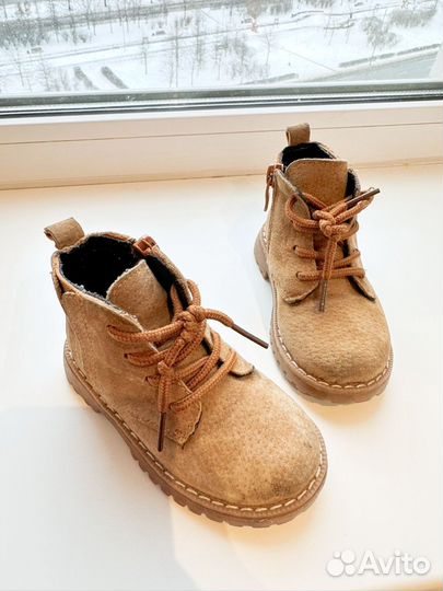 Замшевые ботинки 22