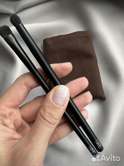 Тени Tom Ford 04 Suspicion + 2 кисти