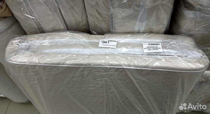 Беспружинный матрас новый