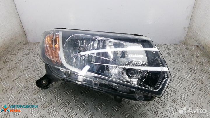 Фара правая Dacia Sandero 2 2013 260604218R