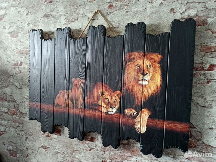 Картина на дереве Львы