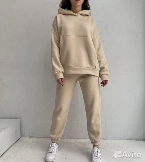 Спортивный костюм новый