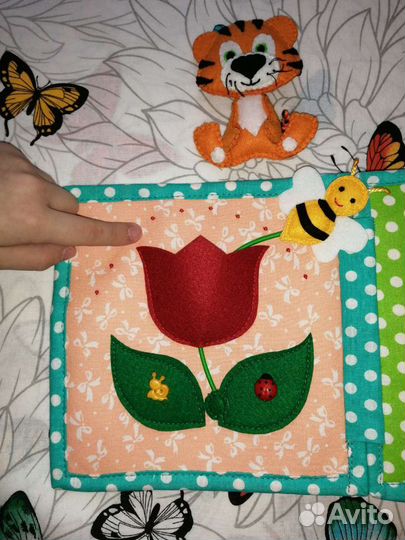 Развивающая книжка из фетра