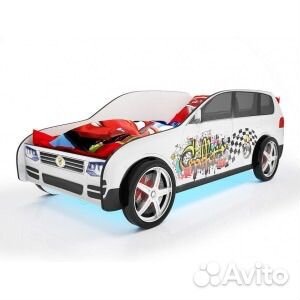 Детская кровать машина