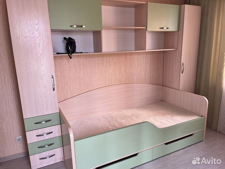 Спальный гарнитур детский