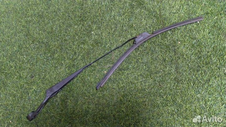 Поводок стеклоочистителя правый LADA (Ваз) 2172