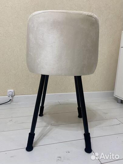 Стул для клиента маникюра