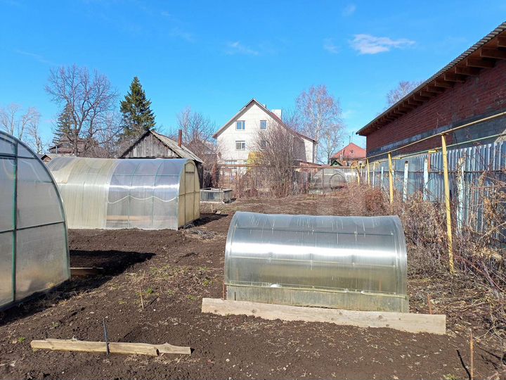 Дом 30 м² на участке 5,5 сот.