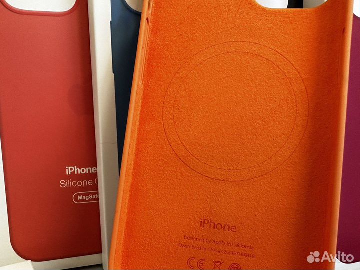 Чехлы на iPhone Silicone Case Magsafe Анимация