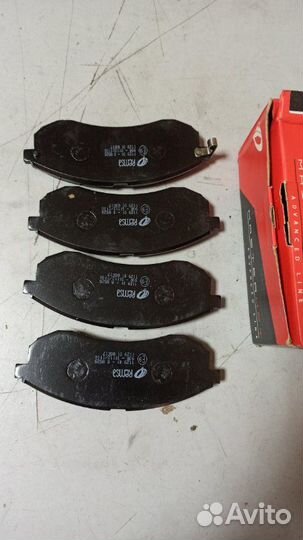 Тормозные колодки переднее Mitsubishi L200