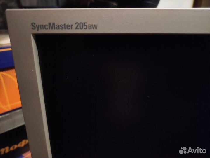 Монитор Samsung SyncMaster 205BW