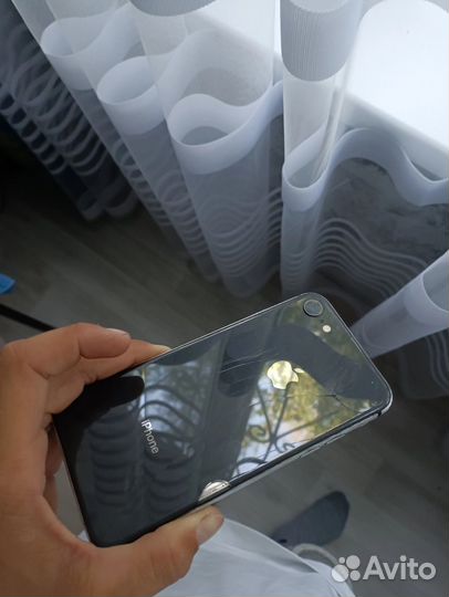 iPhone 8, 64 ГБ