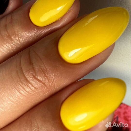 Маникюр и педикюр