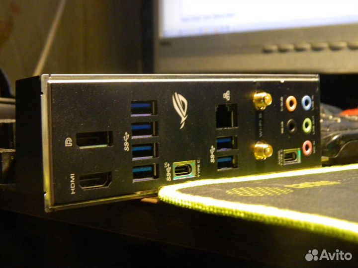 Материнская плата asus ROG strix B460-I gaming