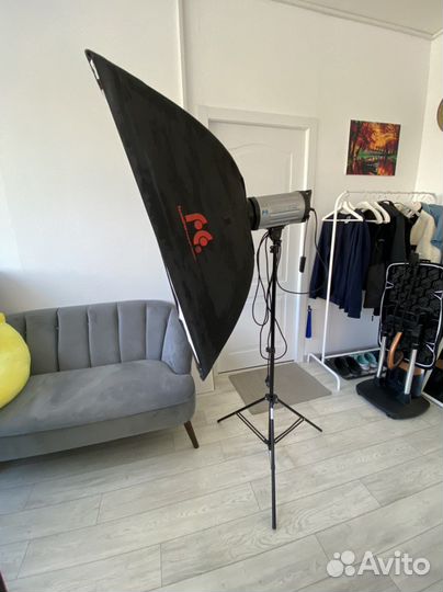 Комплект импульсного света Falcon eyes DE-300B