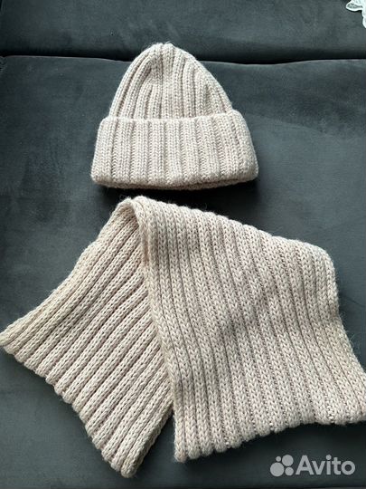 Теплая шапка и снуд