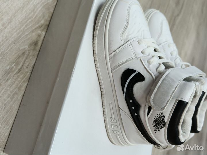 Кеды, кроссовки