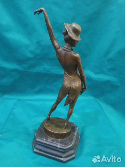 Статуэтка-Танцовщица кабаре,бронзовая